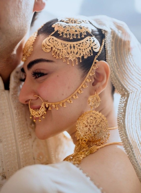 Premium Matrimonial Services in Gulshan vs. Online Apps